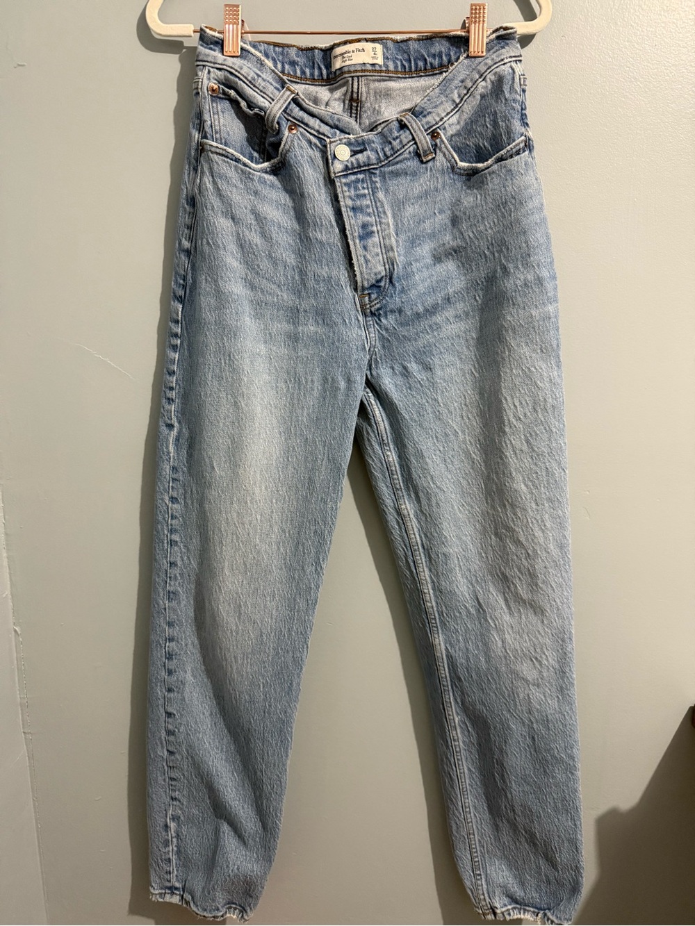 Abercrombie The Dad High Rise Jean Size 4